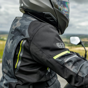 Biker jacket with armour clearance